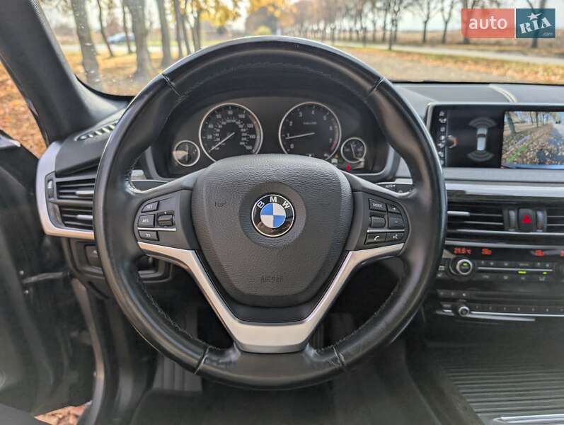 Позашляховик / Кросовер BMW X5 2017 в Луцьку
