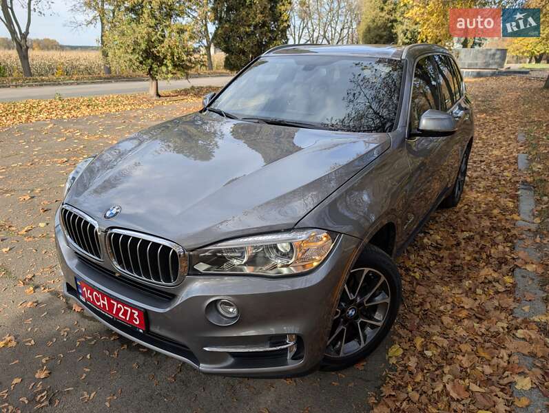Позашляховик / Кросовер BMW X5 2017 в Луцьку