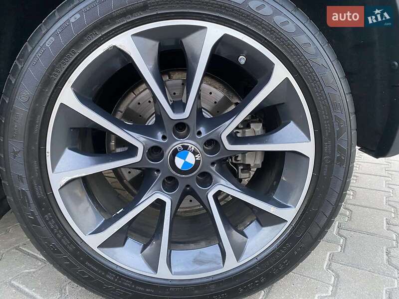 Внедорожник / Кроссовер BMW X5 2015 в Одессе