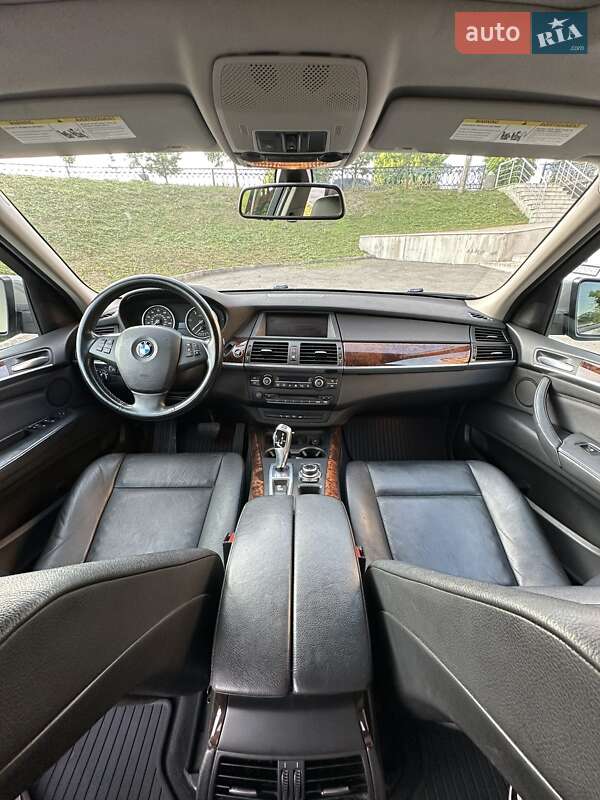 Внедорожник / Кроссовер BMW X5 2012 в Хмельнике