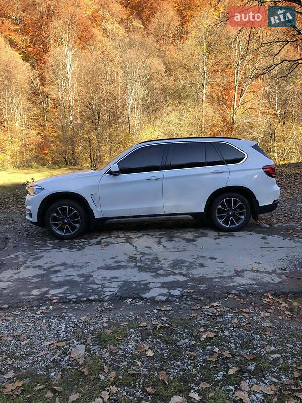 Внедорожник / Кроссовер BMW X5 2015 в Хусте