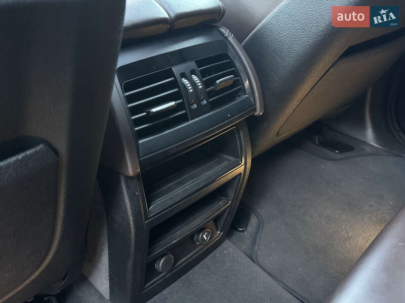 Внедорожник / Кроссовер BMW X5 2015 в Дрогобыче