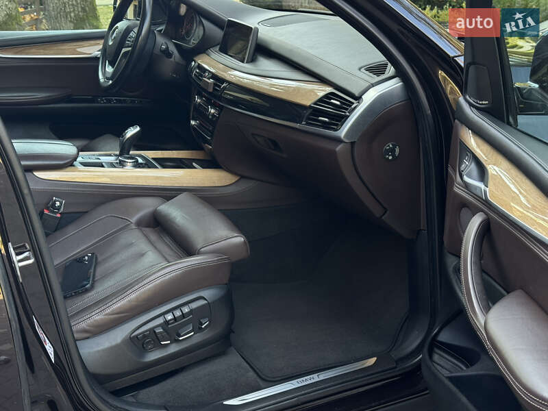 Внедорожник / Кроссовер BMW X5 2015 в Дрогобыче