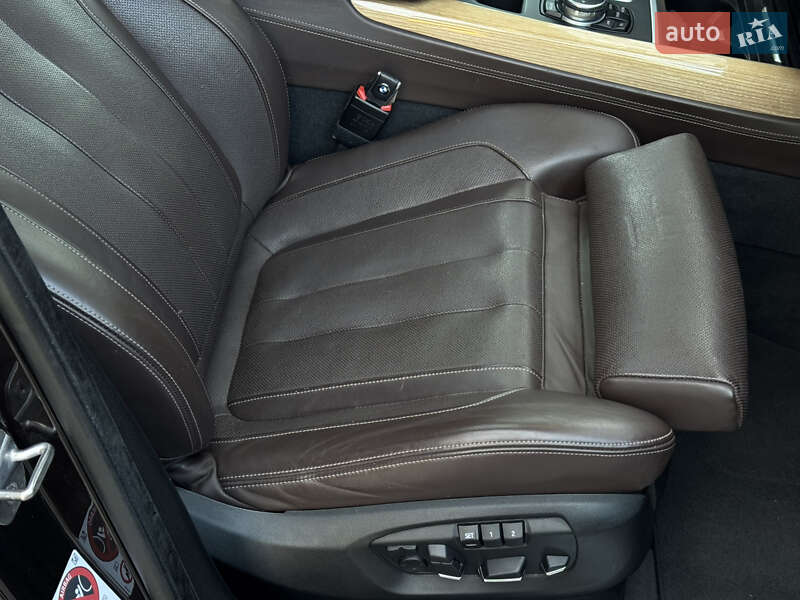 Внедорожник / Кроссовер BMW X5 2015 в Дрогобыче