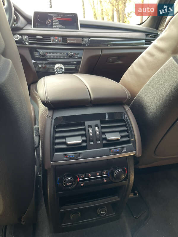 Внедорожник / Кроссовер BMW X5 2015 в Киеве