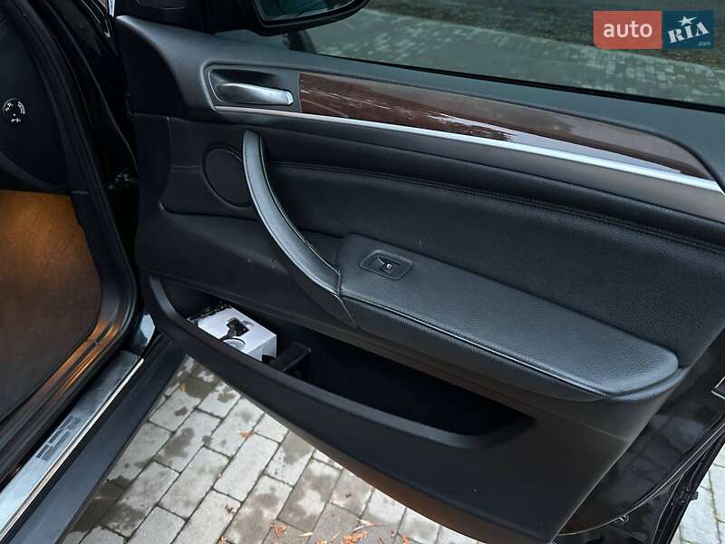 Внедорожник / Кроссовер BMW X5 2012 в Нововолынске фото 35 Внедорожник / Кроссовер BMW X5 2012 в Нововолынске
