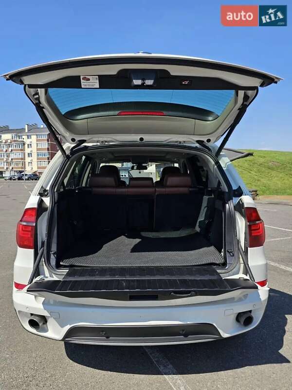 Внедорожник / Кроссовер BMW X5 2010 в Киеве