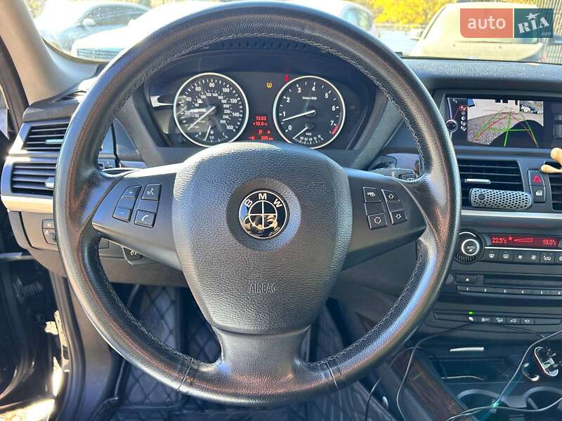 Внедорожник / Кроссовер BMW X5 2011 в Одессе