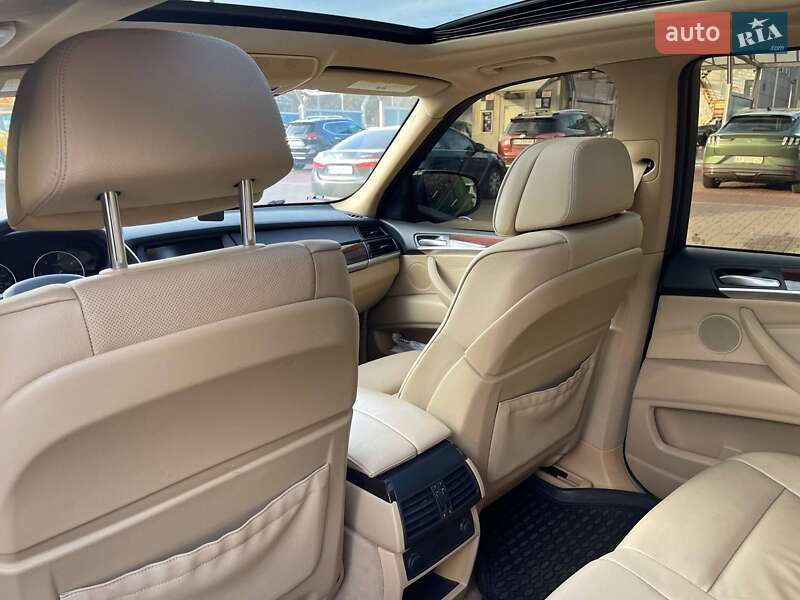 Позашляховик / Кросовер BMW X5 2011 в Києві фото 44 Позашляховик / Кросовер BMW X5 2011 в Києві