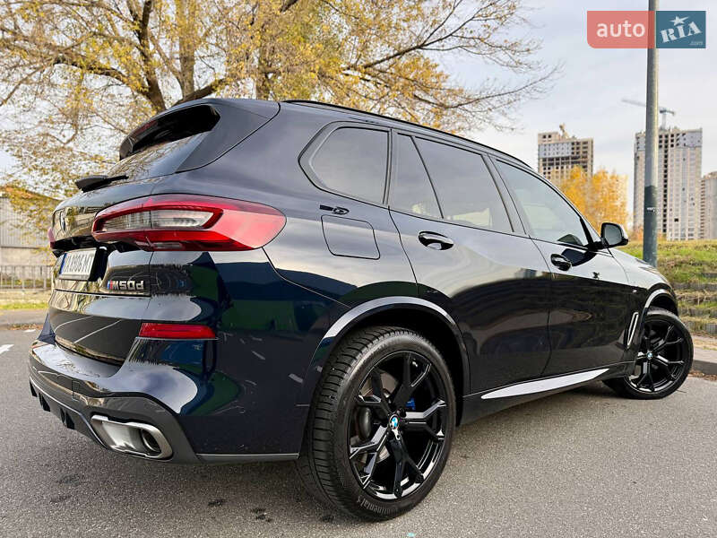 Внедорожник / Кроссовер BMW X5 2022 в Киеве