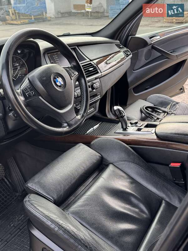 Внедорожник / Кроссовер BMW X5 2011 в Запорожье
