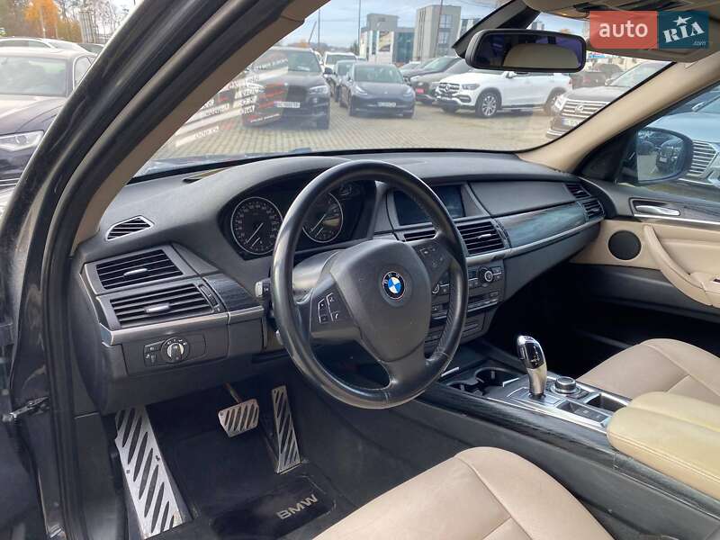Позашляховик / Кросовер BMW X5 2012 в Львові