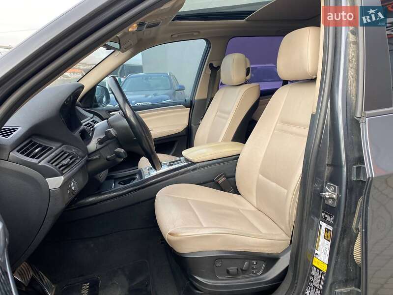 Позашляховик / Кросовер BMW X5 2012 в Львові