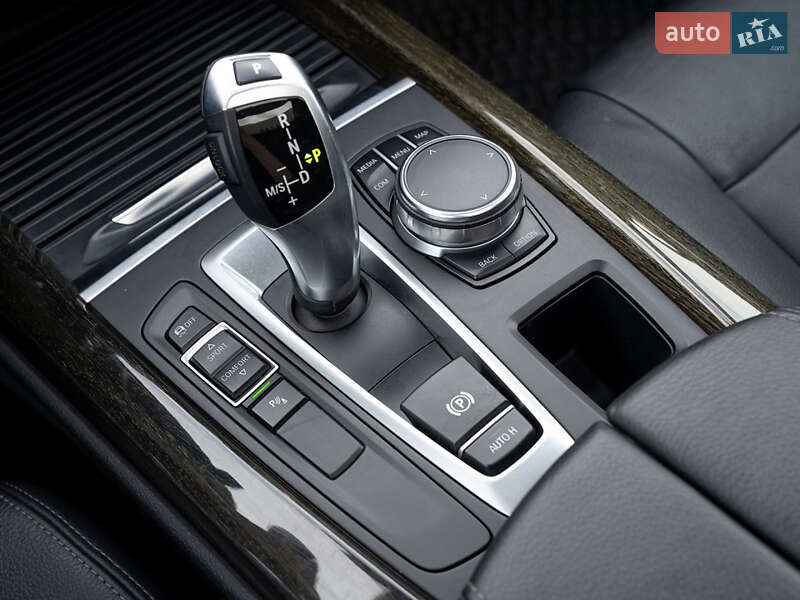 Внедорожник / Кроссовер BMW X5 2017 в Одессе