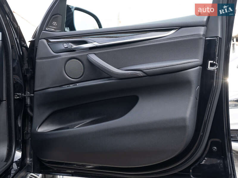 Внедорожник / Кроссовер BMW X5 2017 в Одессе