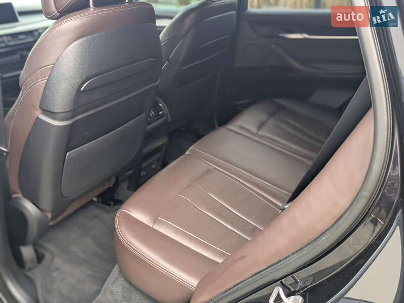 Позашляховик / Кросовер BMW X5 2016 в Луцьку