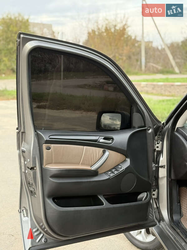 Внедорожник / Кроссовер BMW X5 2004 в Вознесенске