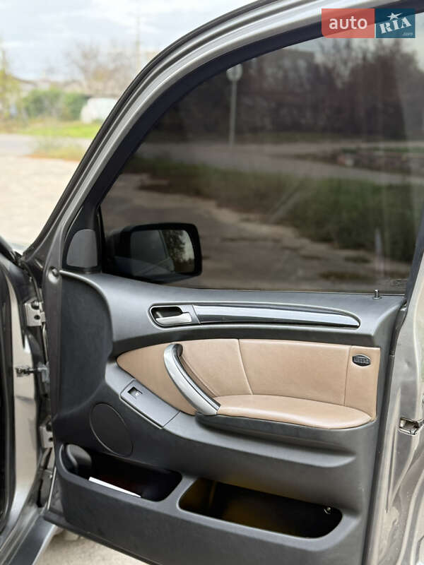 Внедорожник / Кроссовер BMW X5 2004 в Вознесенске