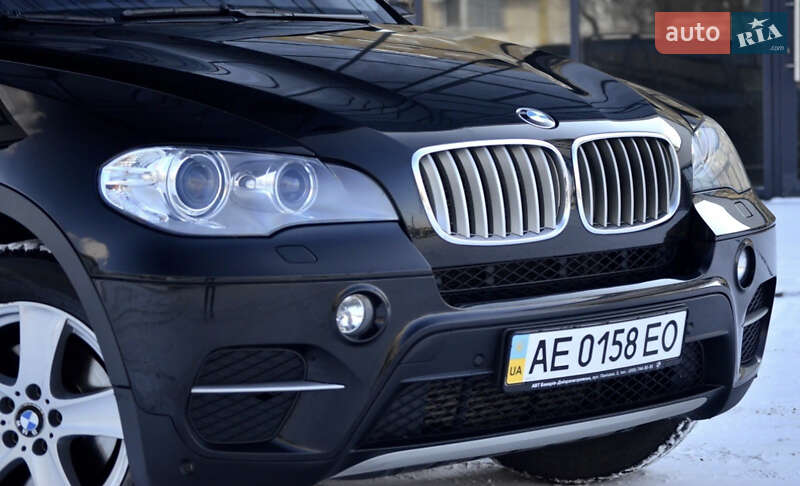 Внедорожник / Кроссовер BMW X5 2011 в Николаеве