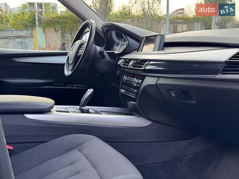 Внедорожник / Кроссовер BMW X5 2015 в Запорожье