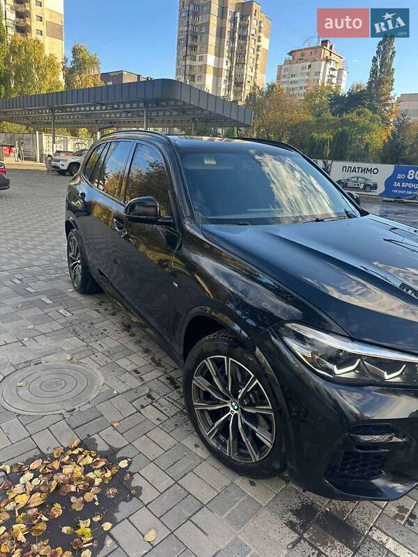 Внедорожник / Кроссовер BMW X5 2022 в Хмельницком