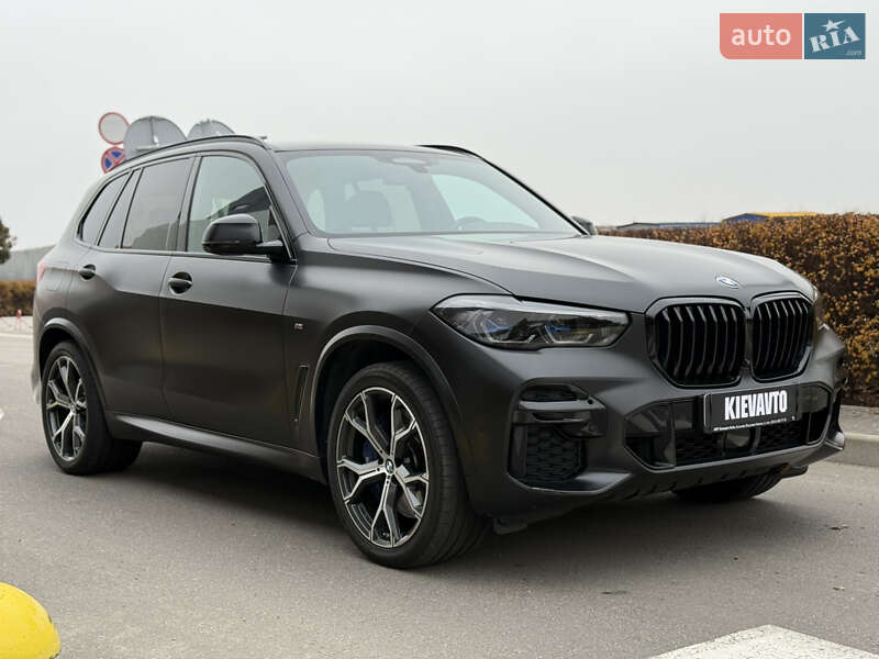 Внедорожник / Кроссовер BMW X5 2021 в Киеве