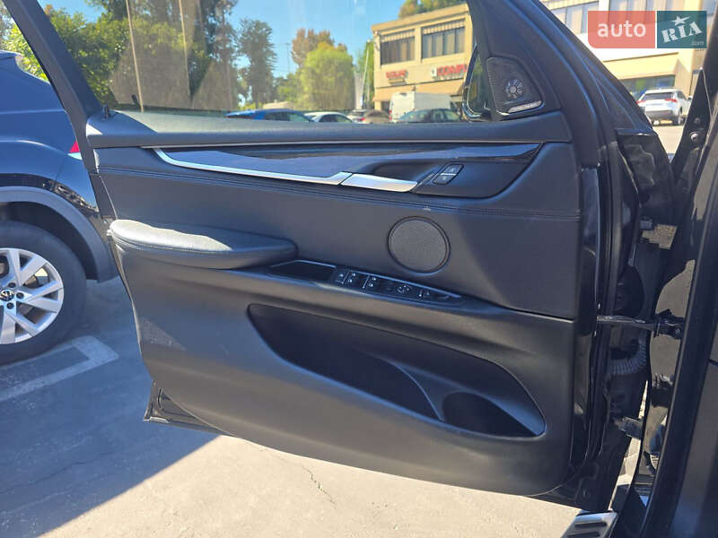 Внедорожник / Кроссовер BMW X5 2015 в Дрогобыче