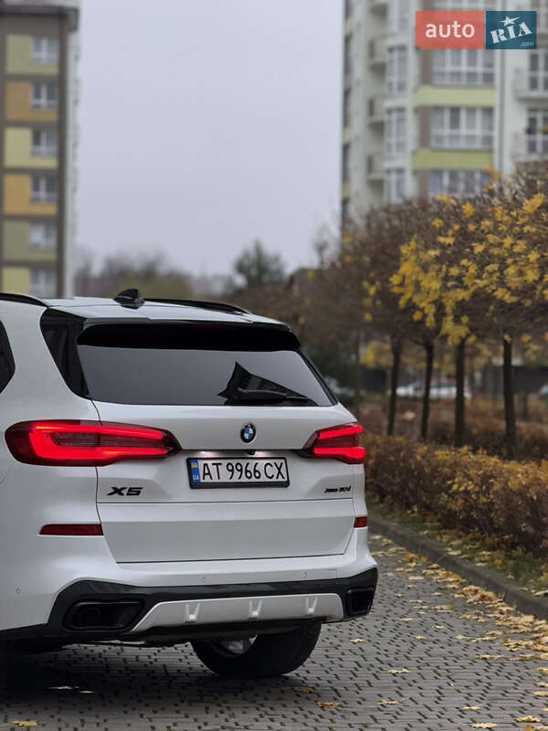 Внедорожник / Кроссовер BMW X5 2022 в Ивано-Франковске