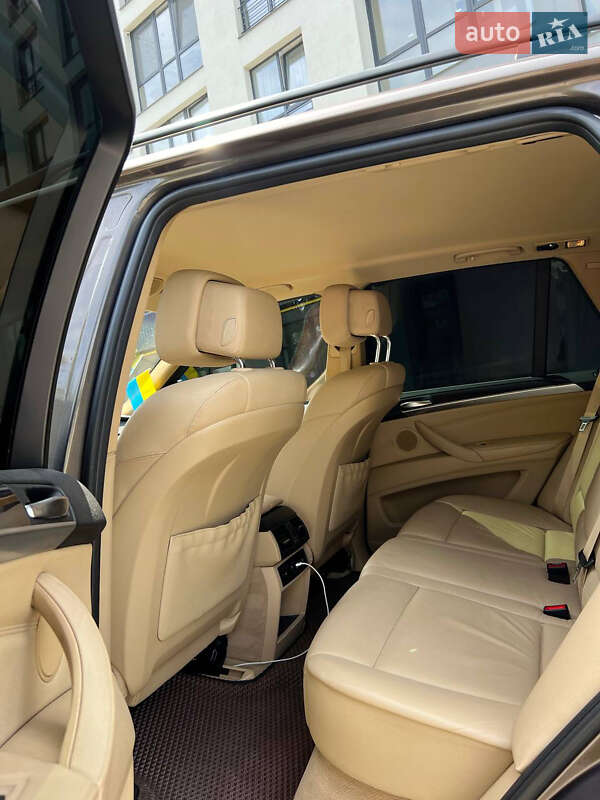 Внедорожник / Кроссовер BMW X5 2010 в Новояворовске фото 5 Внедорожник / Кроссовер BMW X5 2010 в Новояворовске