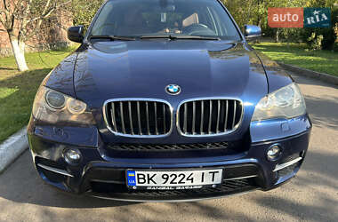 Позашляховик / Кросовер BMW X5 2010 в Рівному