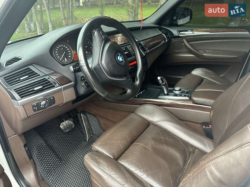 Внедорожник / Кроссовер BMW X5 2009 в Арцизе
