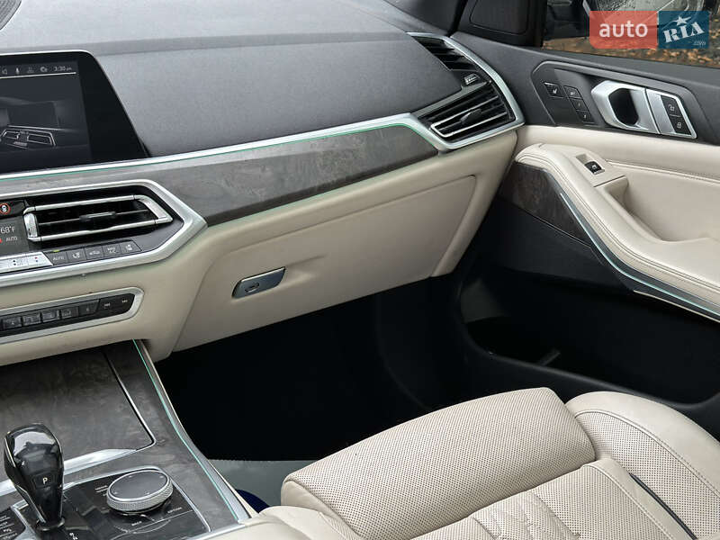 Позашляховик / Кросовер BMW X5 2018 в Луцьку