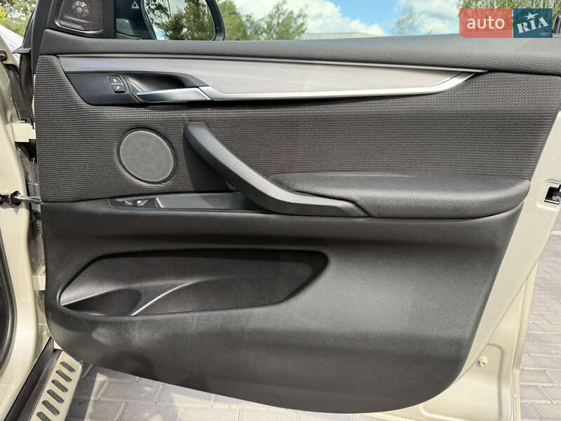Позашляховик / Кросовер BMW X5 2016 в Ірпені