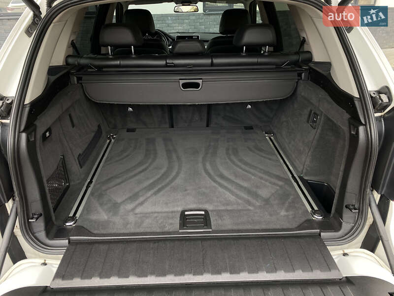 Позашляховик / Кросовер BMW X5 2014 в Ужгороді