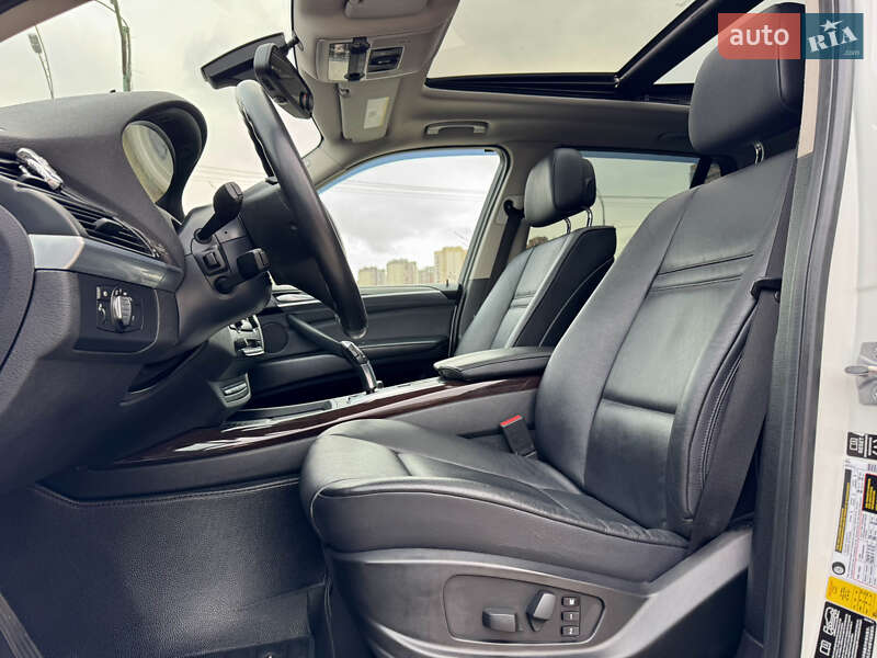 Внедорожник / Кроссовер BMW X5 2013 в Киеве