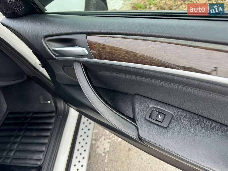 Внедорожник / Кроссовер BMW X5 2013 в Киеве