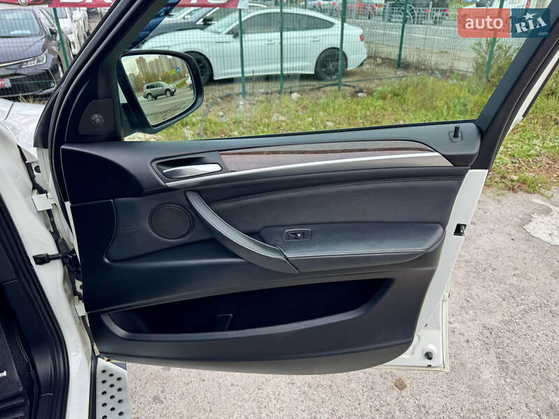Внедорожник / Кроссовер BMW X5 2013 в Киеве