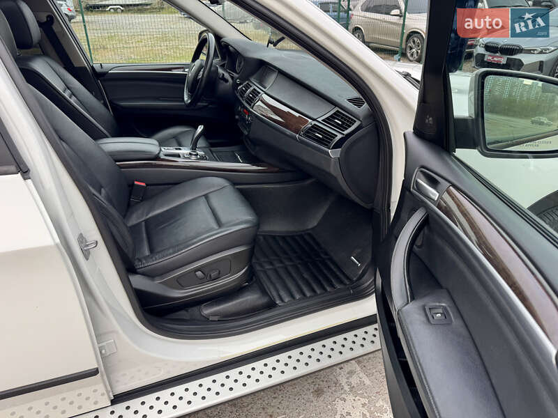 Внедорожник / Кроссовер BMW X5 2013 в Киеве
