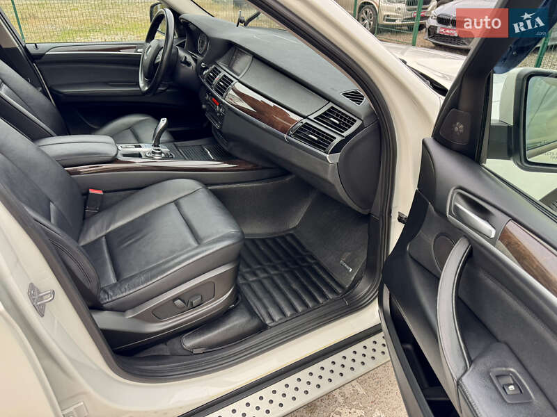 Внедорожник / Кроссовер BMW X5 2013 в Киеве