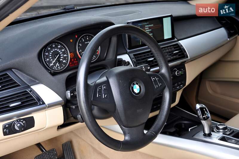 Внедорожник / Кроссовер BMW X5 2013 в Львове