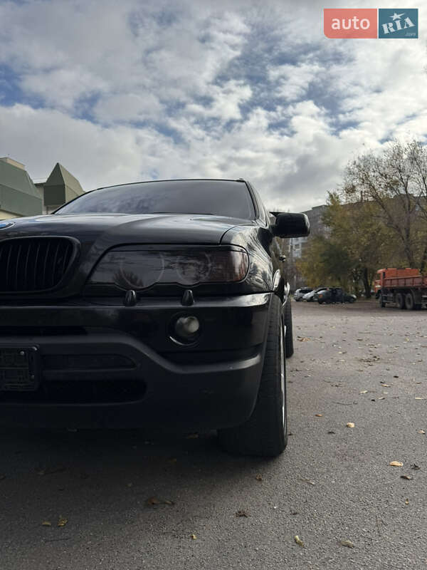 Внедорожник / Кроссовер BMW X5 2001 в Николаеве