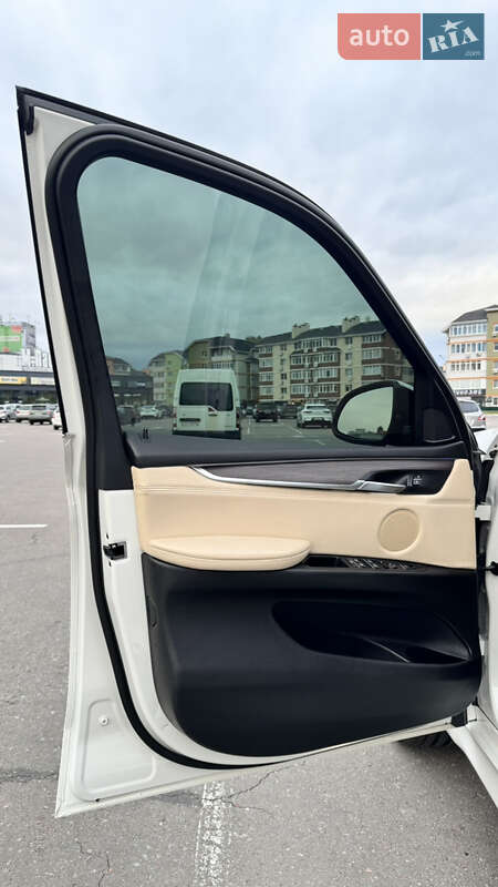 Внедорожник / Кроссовер BMW X5 2016 в Киеве