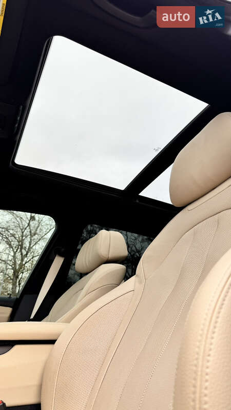 Внедорожник / Кроссовер BMW X5 2016 в Киеве