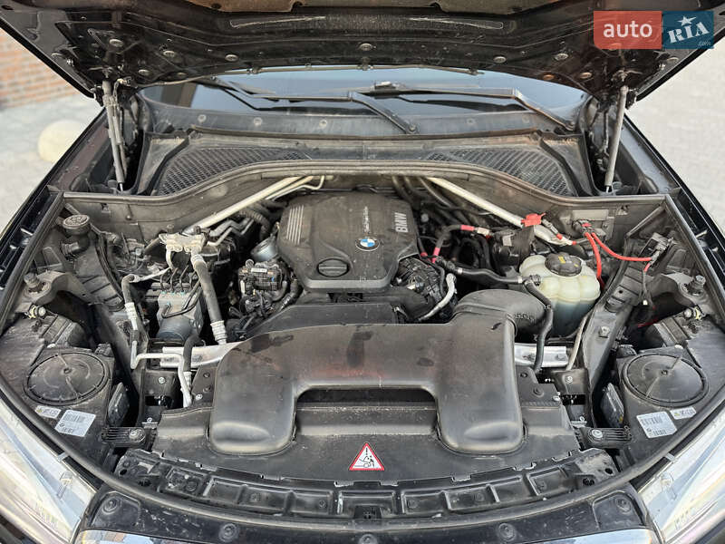 Внедорожник / Кроссовер BMW X5 2016 в Мукачево