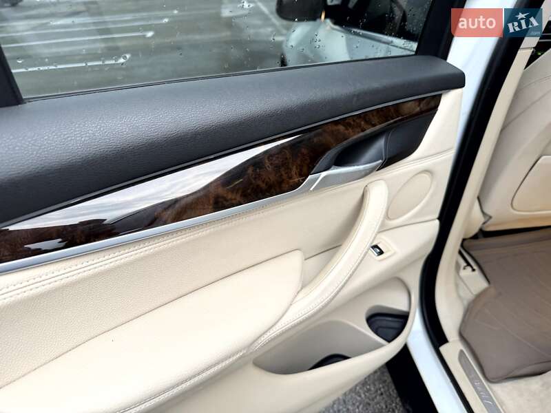 Внедорожник / Кроссовер BMW X5 2014 в Киеве