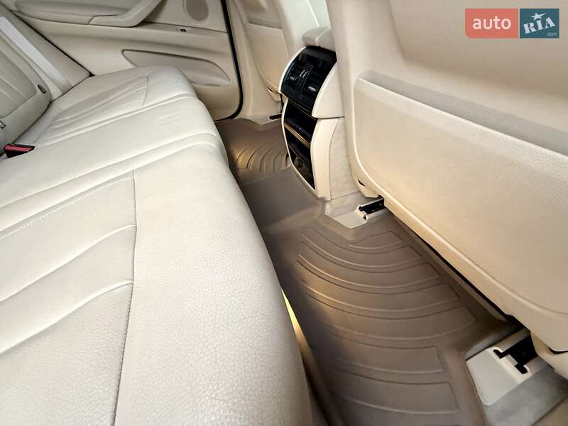 Внедорожник / Кроссовер BMW X5 2014 в Киеве