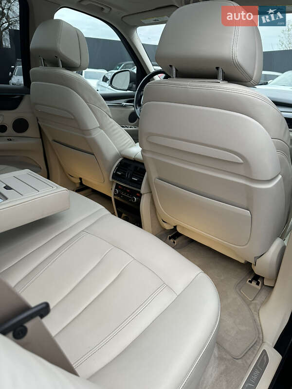 Внедорожник / Кроссовер BMW X5 2016 в Ужгороде