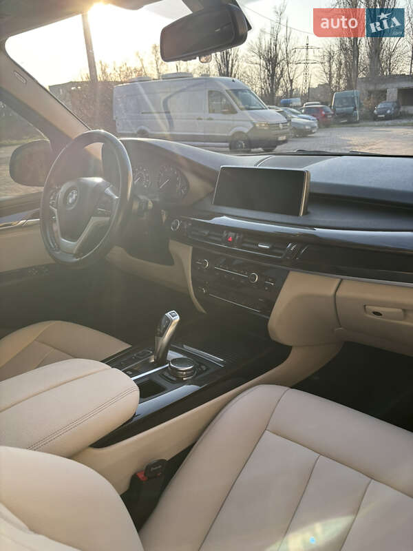 Внедорожник / Кроссовер BMW X5 2016 в Кривом Роге