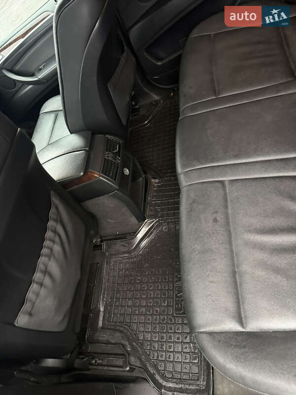 Внедорожник / Кроссовер BMW X5 2011 в Ивано-Франковске