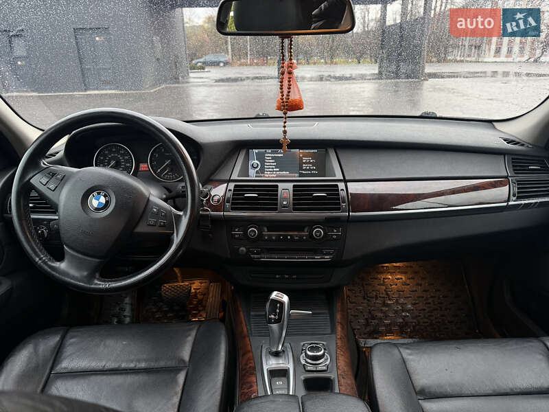 Внедорожник / Кроссовер BMW X5 2011 в Ивано-Франковске